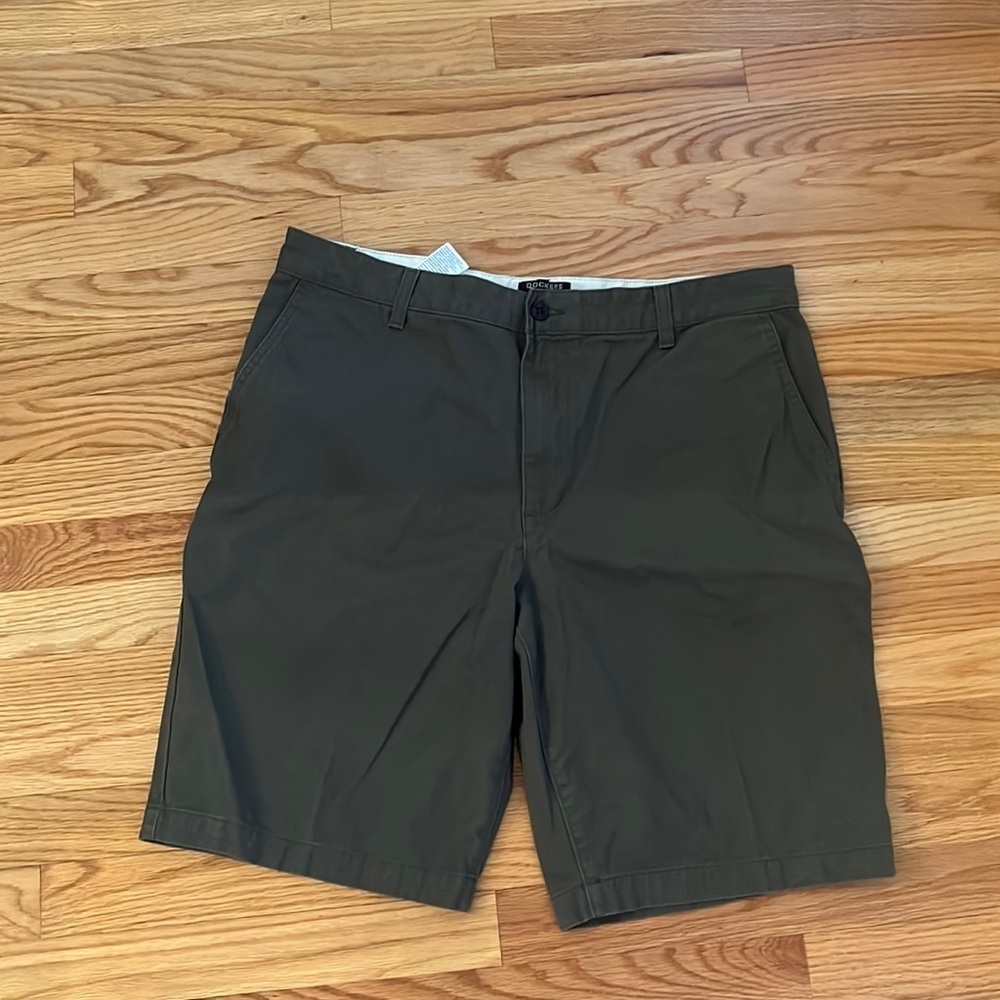 men’s olive green dockers shorts